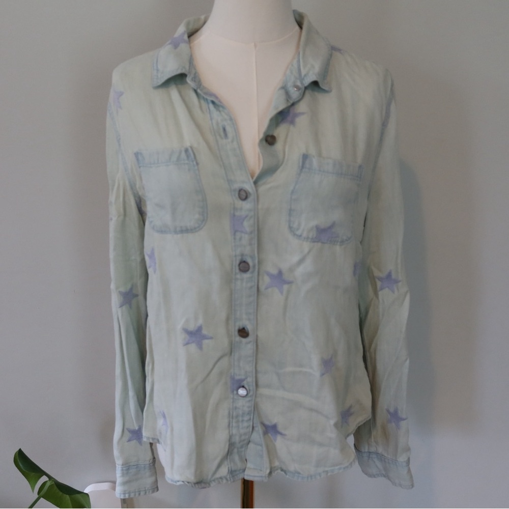 Light Blue Star Pattern Button-Up Shirt